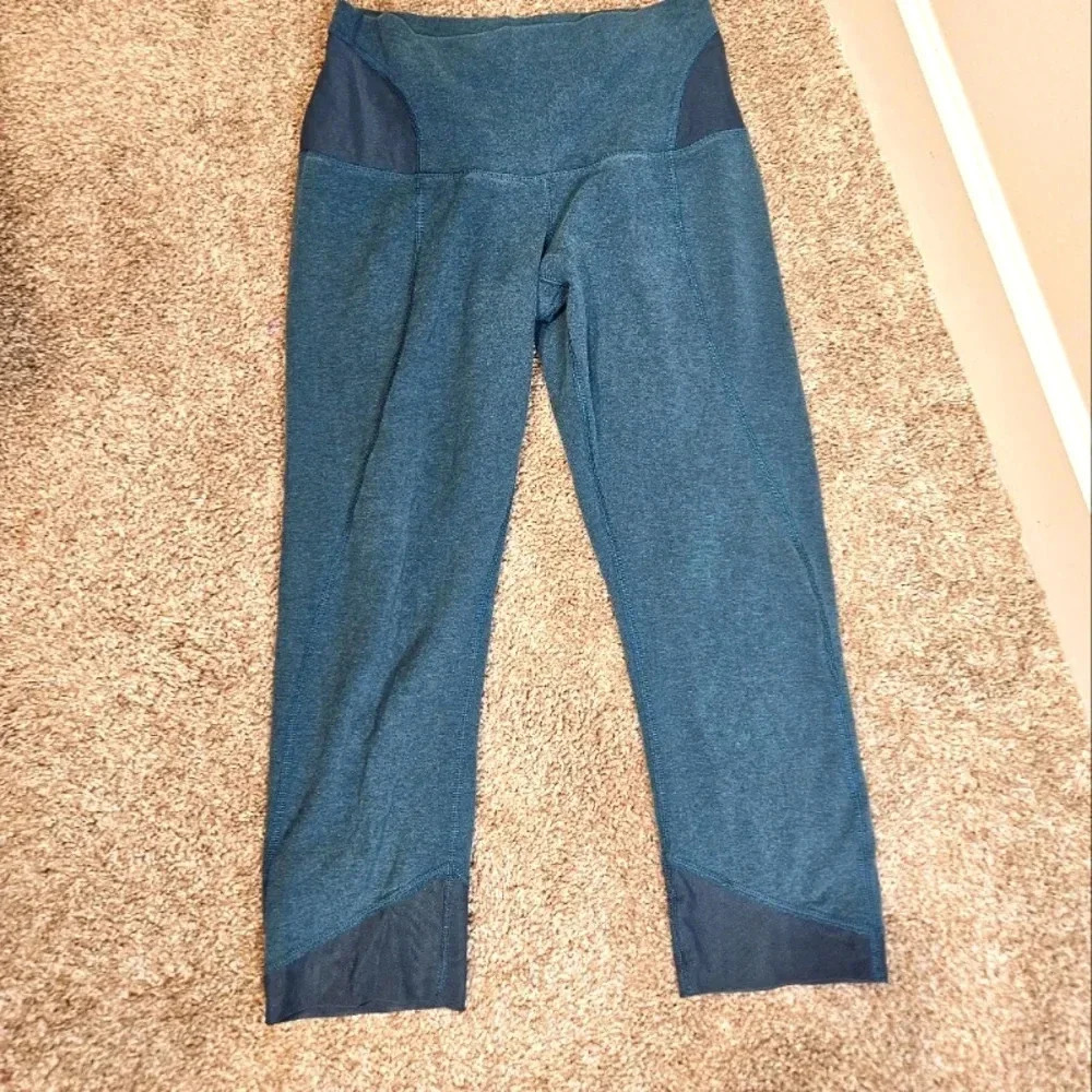 lululemon athletica Teal Blue Capri Leggings